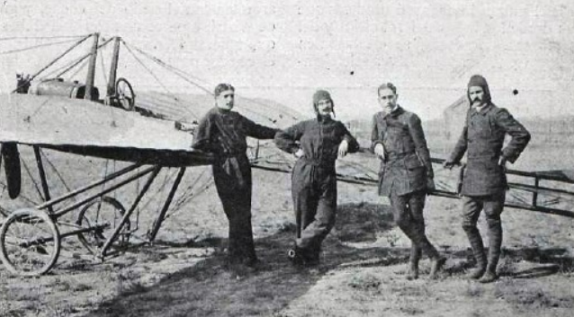 Los ingenieros industriales y la aeronáutica civil Los Ingenieros Industriales Manuel Menéndez Valdés, Antonio Grancha Baixauli, Mariano de las Peñas Mesqui y Julio Adaro Terradillos durante su formación aeronáutica en Francia como pensionados del Ministerio de Fomento. Ingenieros Industriales pioneros de la aviación española. Fuente: «Cuadernos de Historia Aeronáutica»