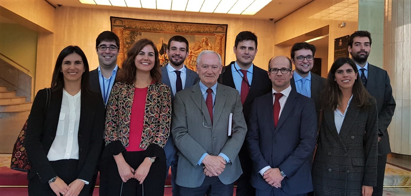 El Secretario de Estado de Defensa recibe en audiencia a los Ingenieros Industriales del Estado destinados al Ministerio de Defensa 2